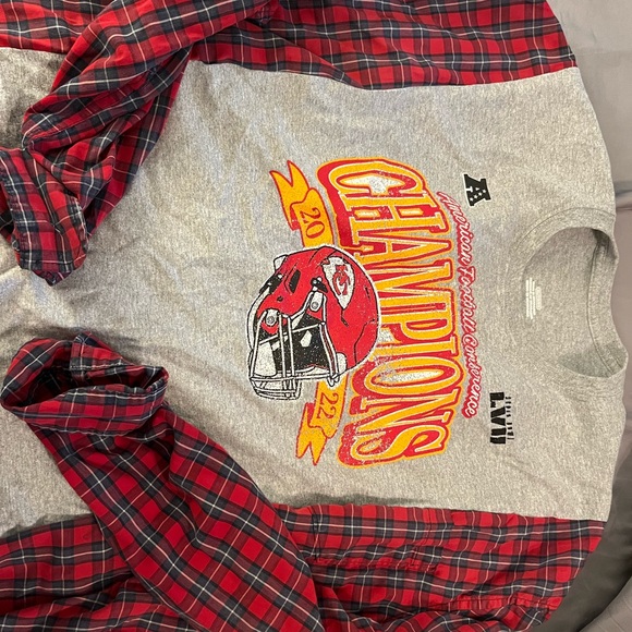 Homemade Chiefs Shirt - Picture 2 of 2